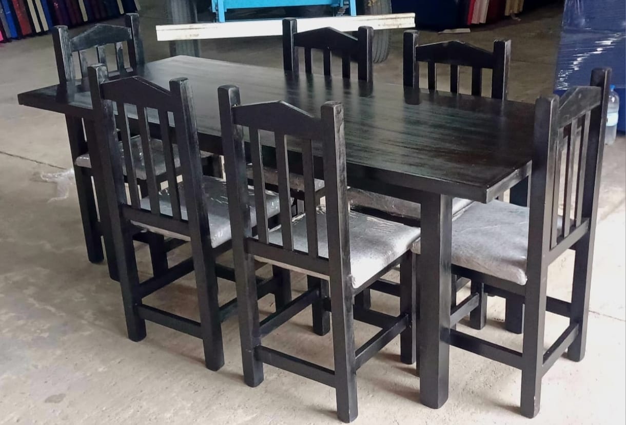 Juego de Comedor con 6 sillas por Mayor