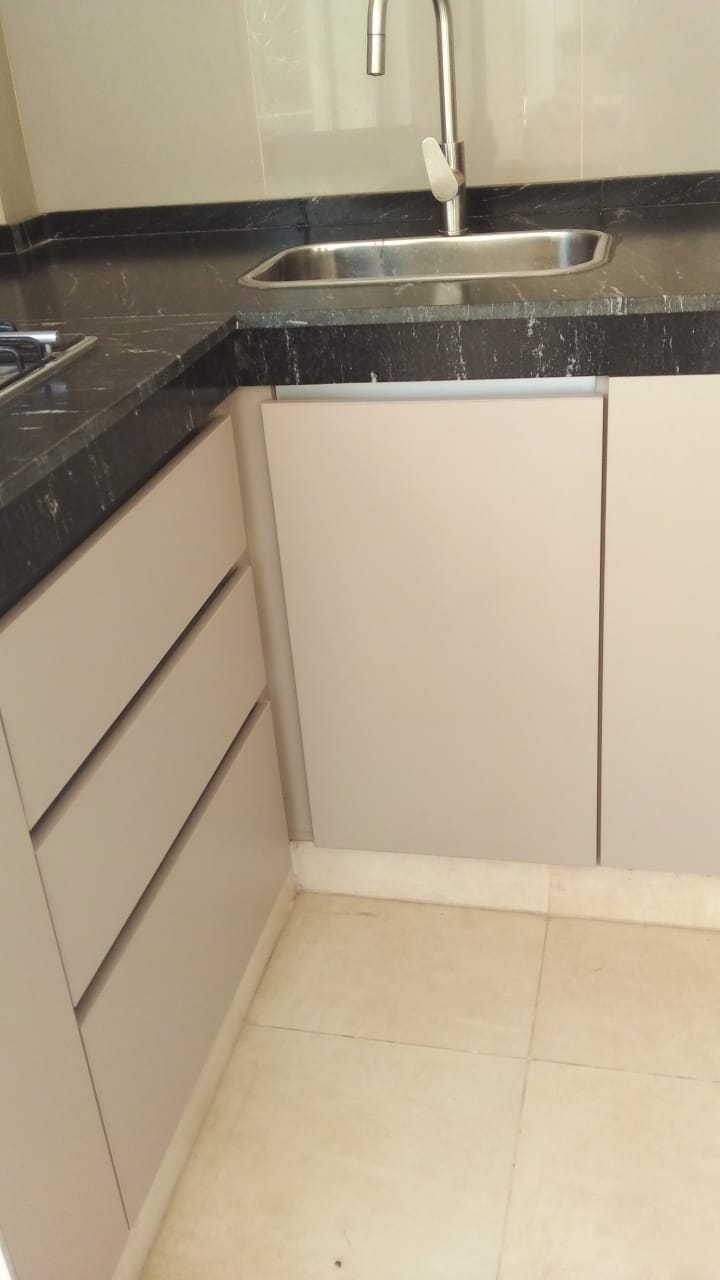Bajo mesada L gris melamina